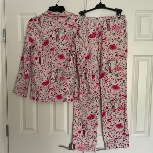 Target Nutcracker 2piece flannel pajamas ladies size XS - Picture 2 of 16